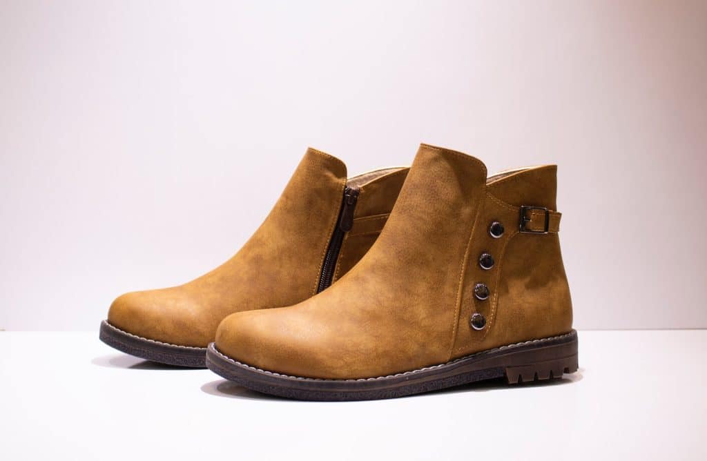 Quelle couleur de chaussures peut-on porter avec une robe d'hiver ?