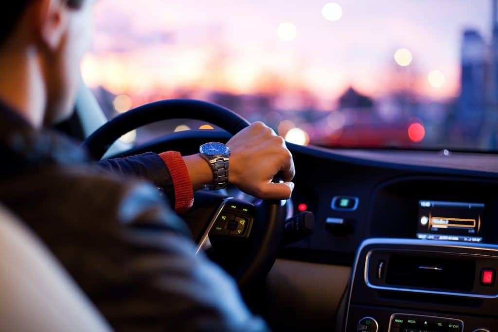 Qu'est-ce que le bonus-malus et comment fonctionne-t-il dans l'assurance auto pour les jeunes conducteurs ?